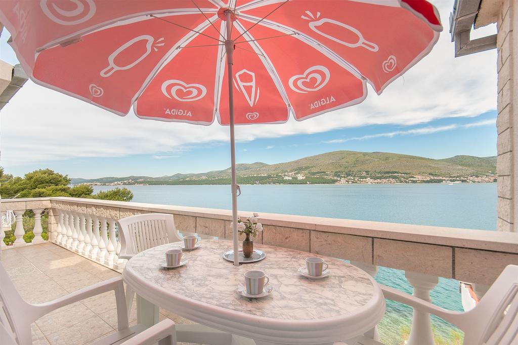 Apartments Natasa Трогир Экстерьер фото