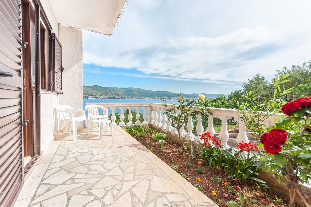 Apartments Natasa Трогир Экстерьер фото
